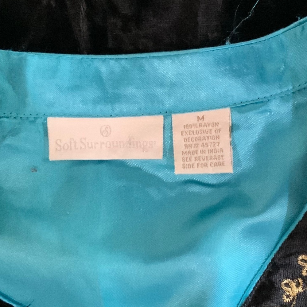 Soft Surroundings Black Velvet Embroidered Beaded Top Size Medium - Picture 10 of 11